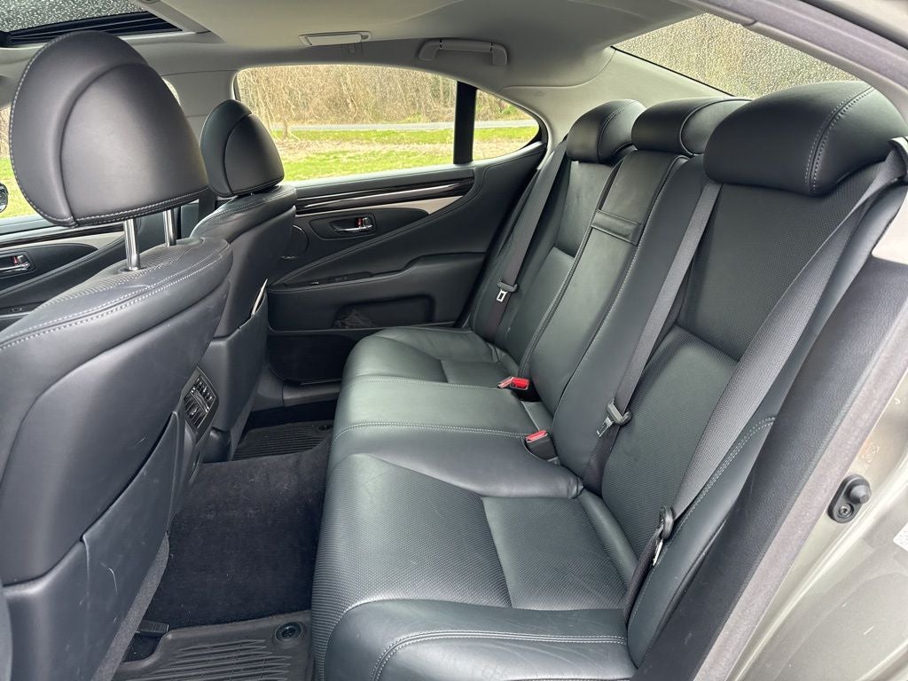 2017 Lexus LS 460 **AWD LOW MILES ONE OWNER **