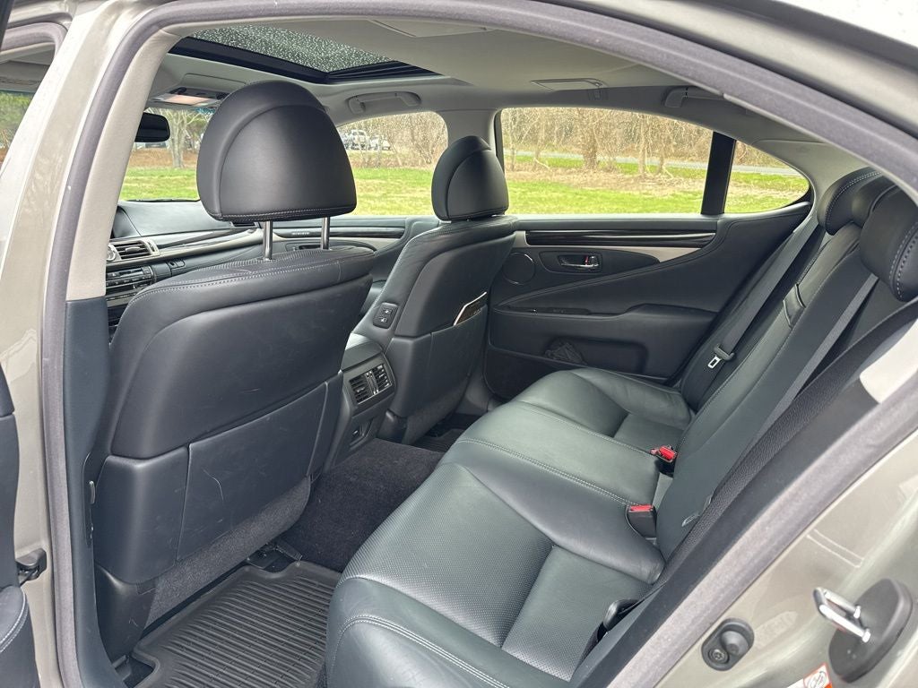 2017 Lexus LS 460 **AWD LOW MILES ONE OWNER **