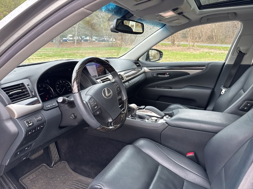 2017 Lexus LS 460 **AWD LOW MILES ONE OWNER **