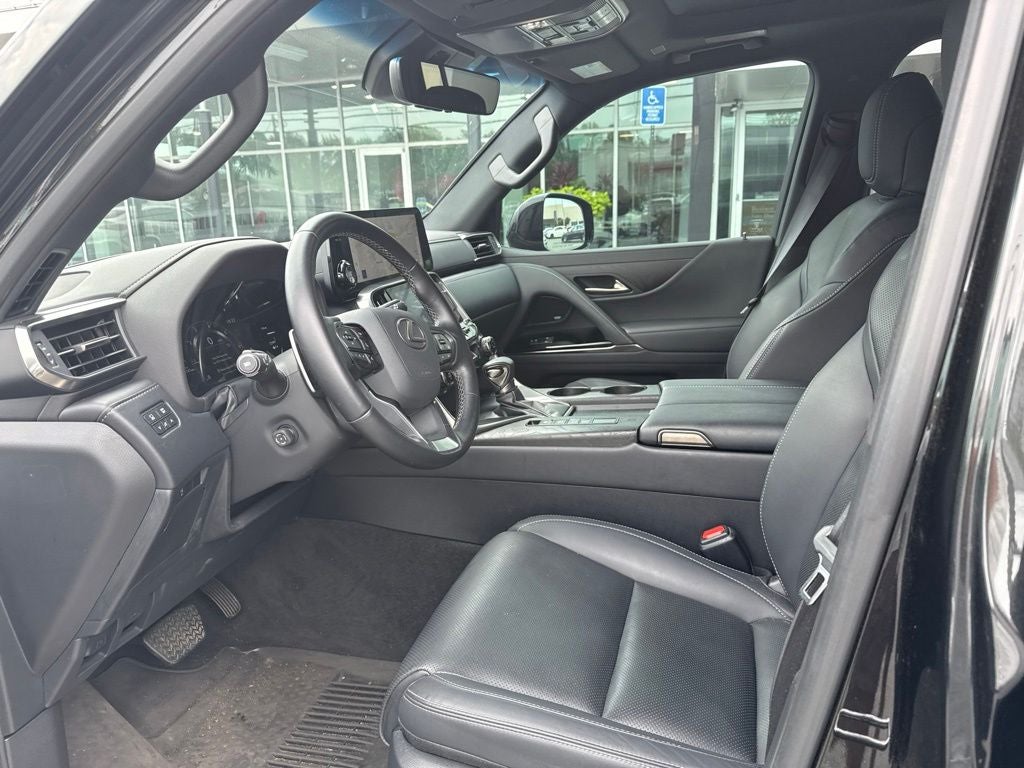 2024 Lexus LX 600 Premium