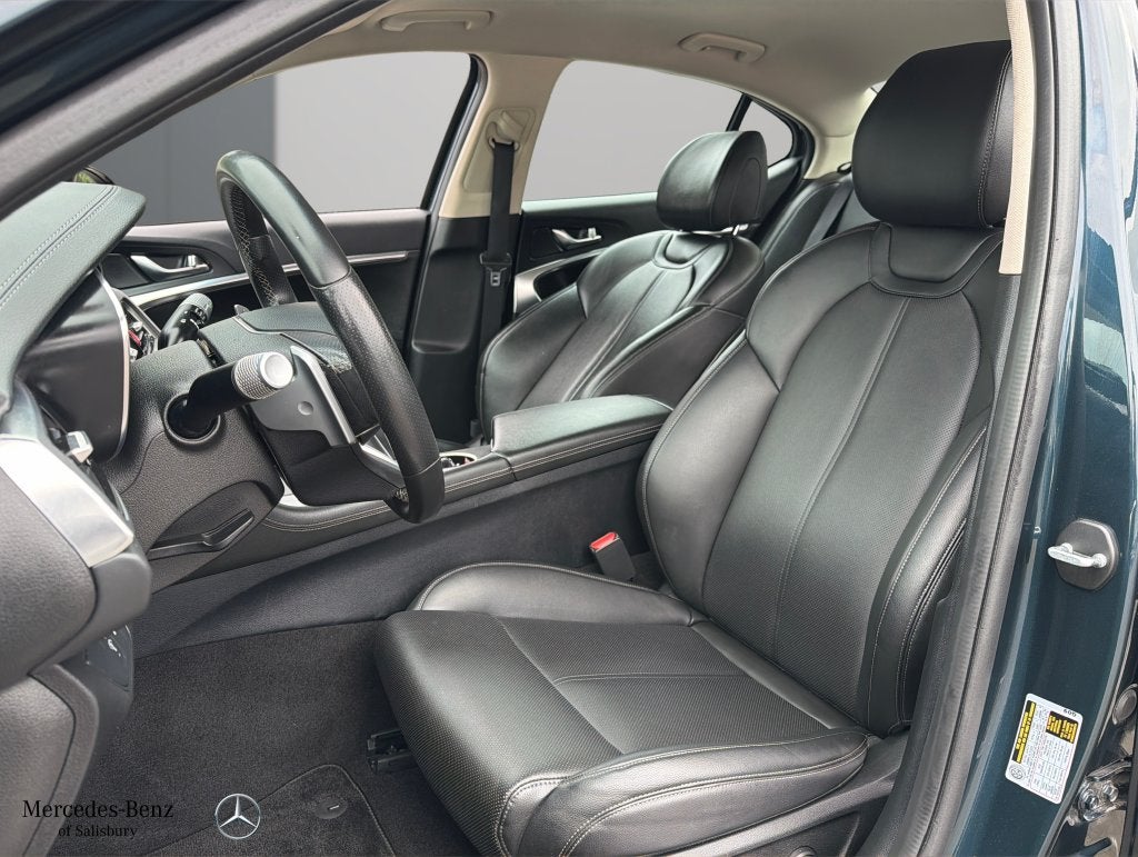 2025 Genesis G70 2.5T