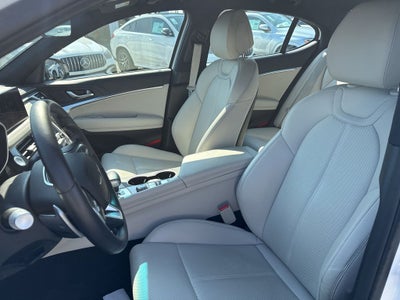 2025 Genesis G70 2.5T