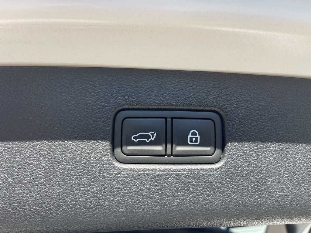 2021 Genesis GV80 3.5T Advanced + *** LOCAL ONE OWNER LOADED ***