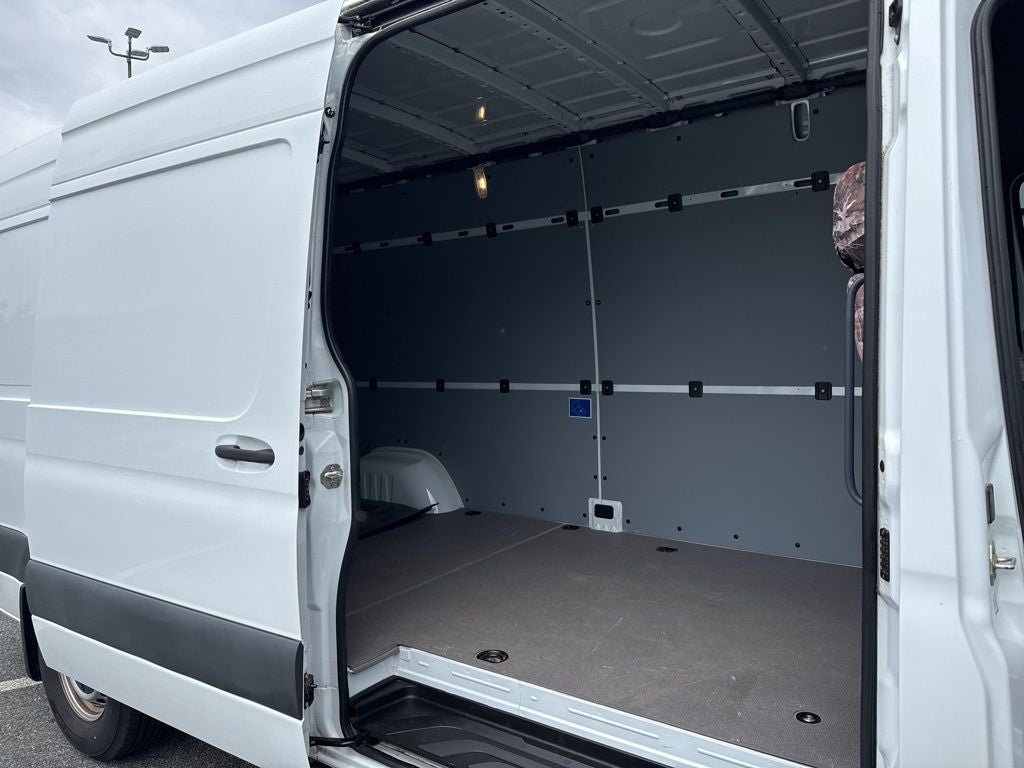 2021 Mercedes-Benz Sprinter 2500 Cargo 170 WB High Roof