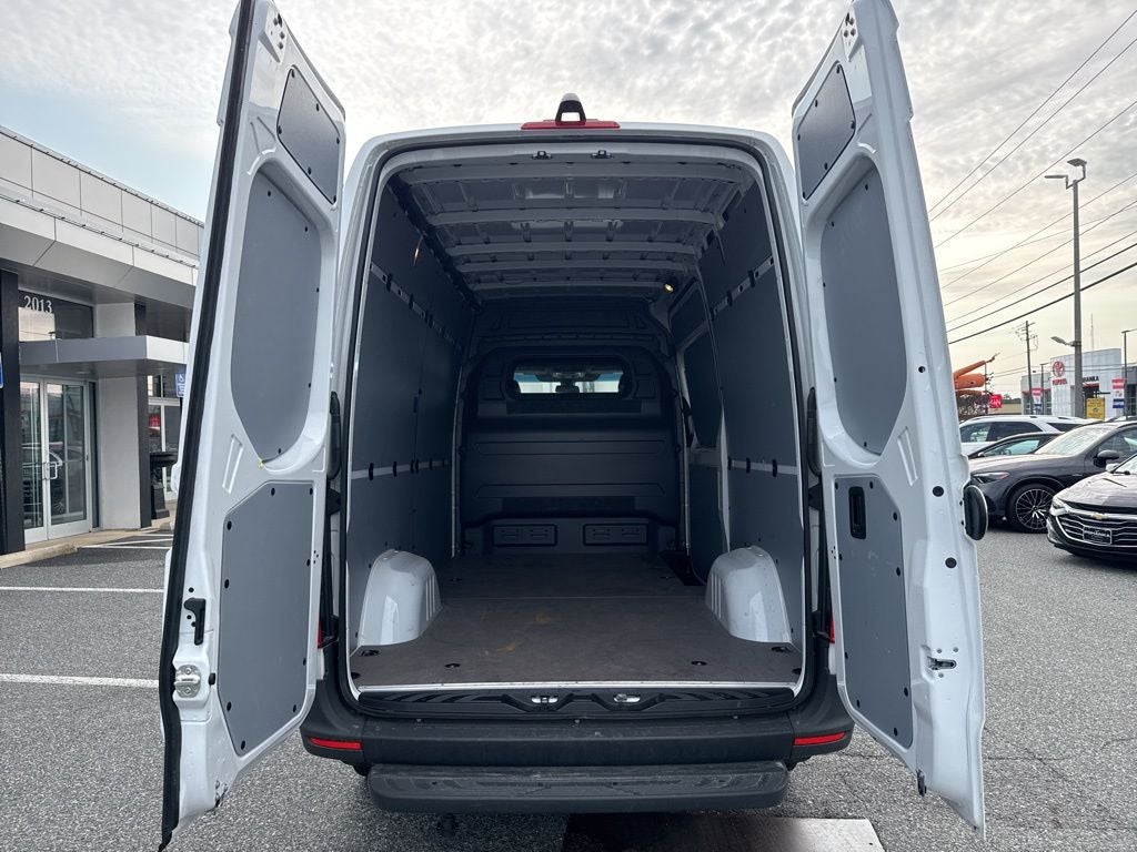 2024 Mercedes-Benz Sprinter 2500 Cargo 144 WB