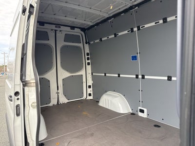 2024 Mercedes-Benz Sprinter 2500 Cargo 144 WB