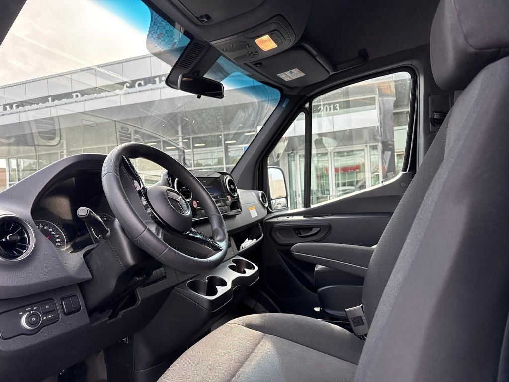 2025 Mercedes-Benz Sprinter 2500 Passenger 144 WB
