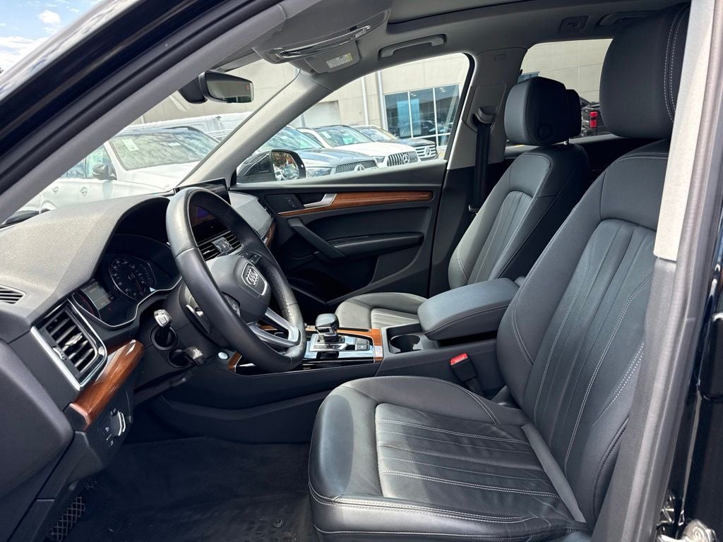 2023 Audi Q5 45 S line Premium quattro