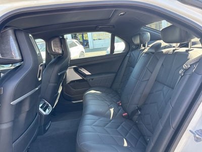 2025 BMW 7 Series 740i xDrive