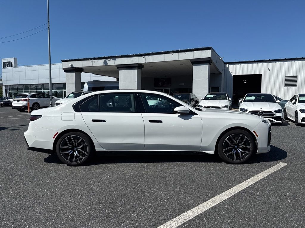 2025 BMW 7 Series 740i xDrive