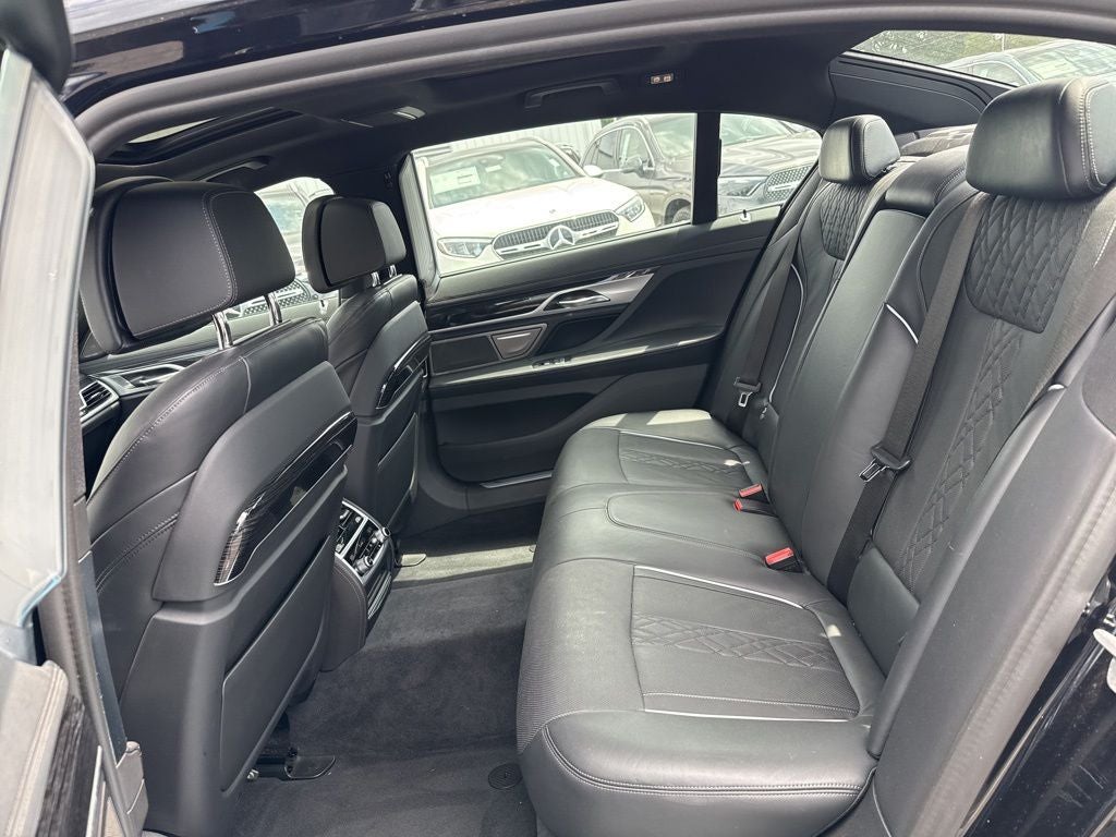 2022 BMW 7 Series 740i xDrive