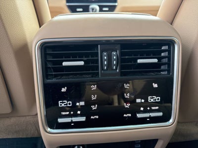 2022 Porsche Cayenne Base