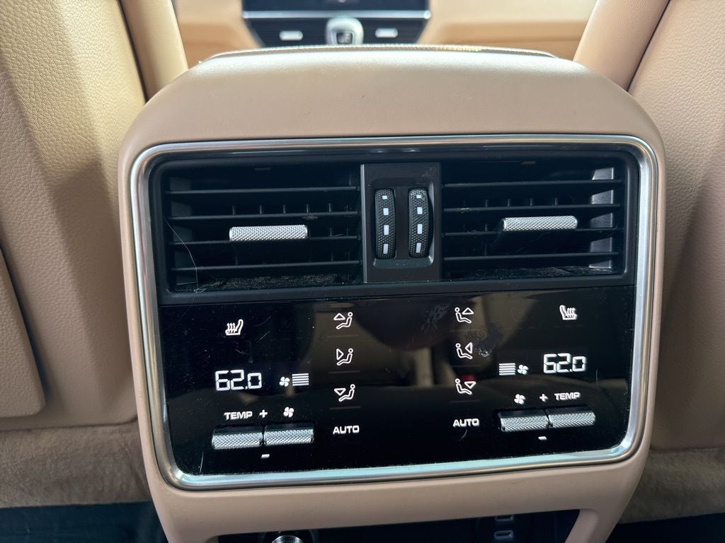 2022 Porsche Cayenne Base