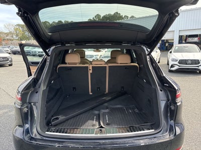 2022 Porsche Cayenne Base