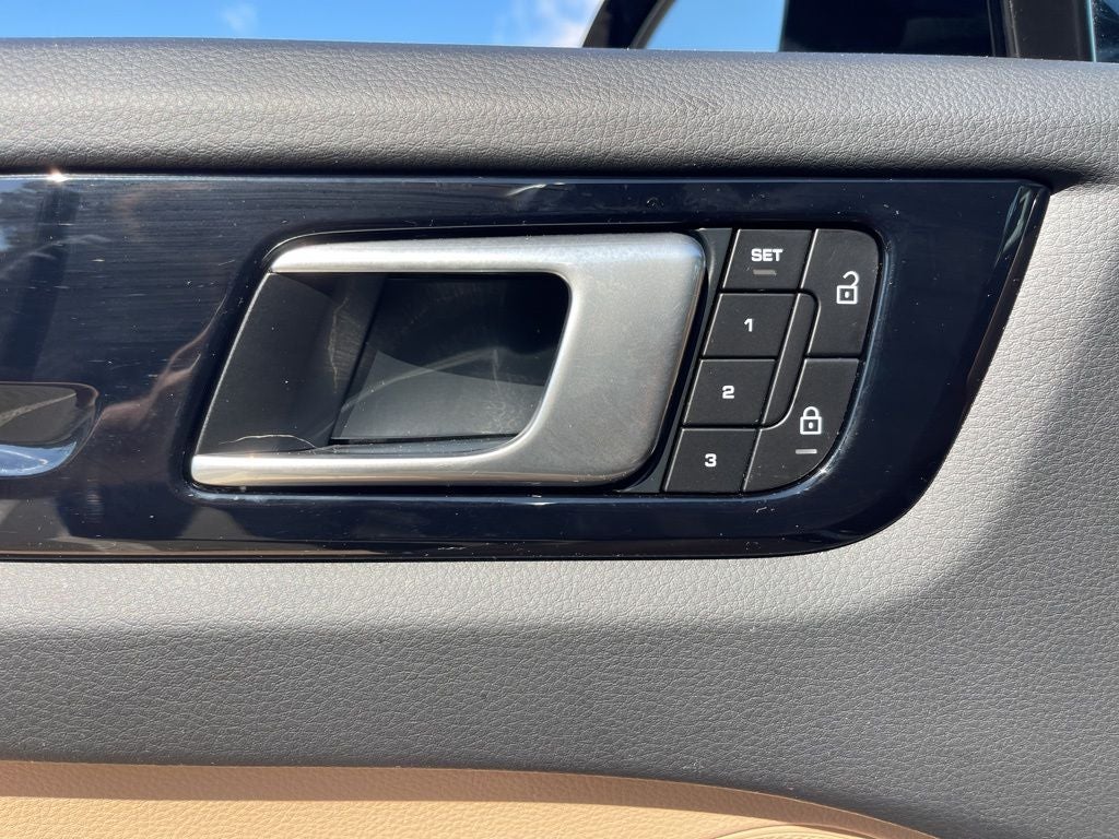 2022 Porsche Cayenne AWD