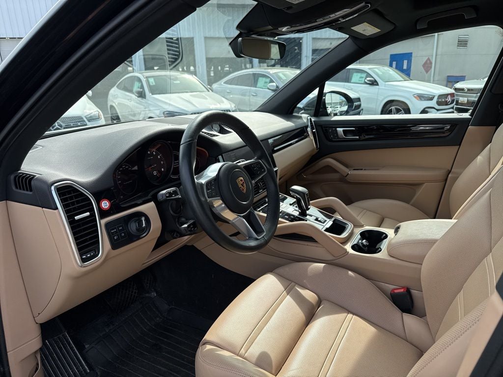 2022 Porsche Cayenne Base