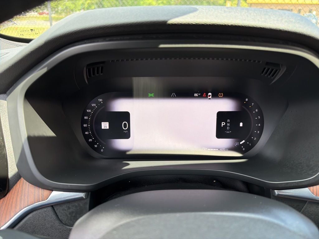2024 Volvo XC60 B5 Plus Dark Theme