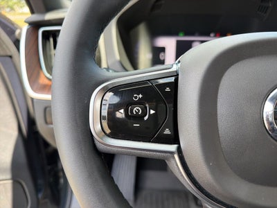 2024 Volvo XC60 B5 Plus Dark Theme