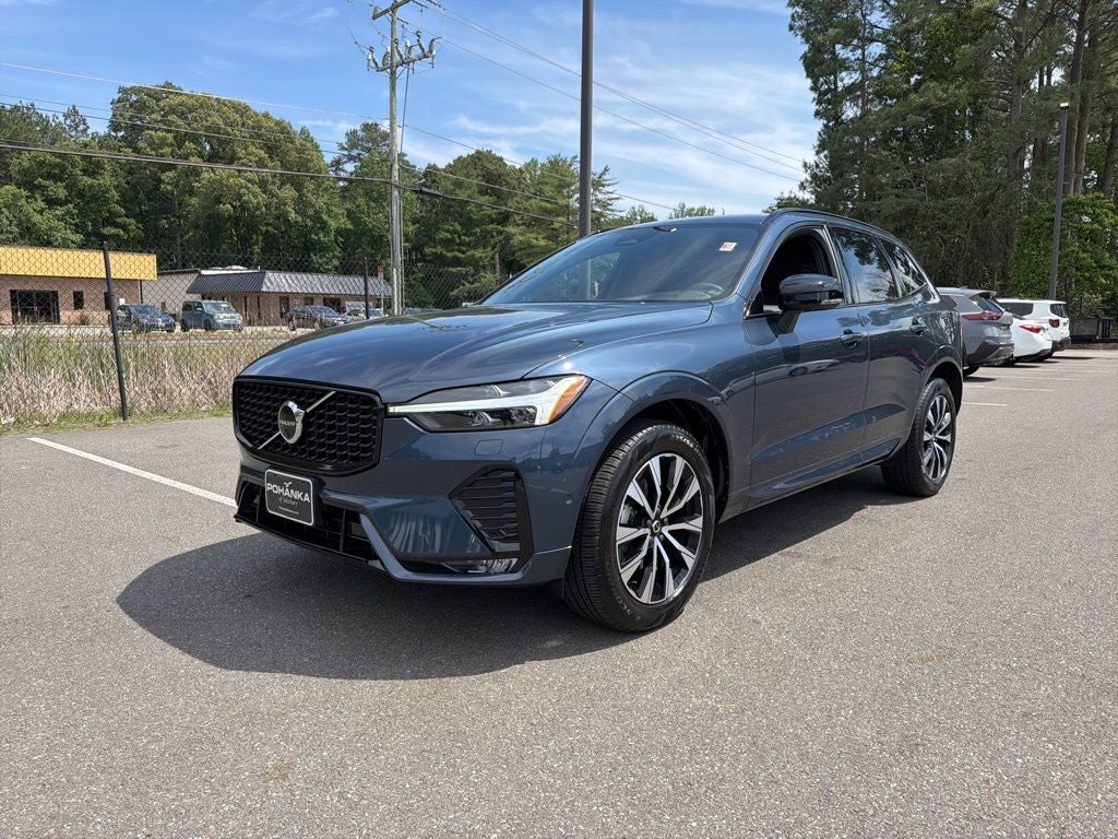 2024 Volvo XC60 B5 Plus Dark Theme