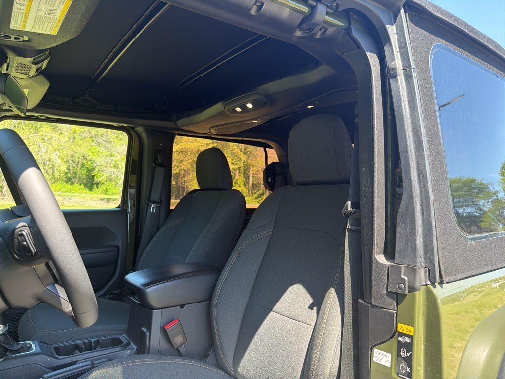 2024 Jeep Wrangler Willys *** ONE OWNER ** LOW MILES ***