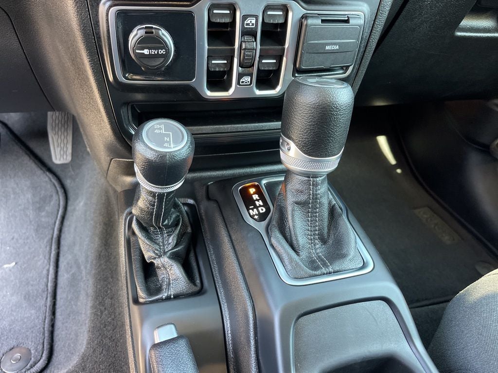 2025 Jeep Wrangler Sport S **** ONE OWNER ****