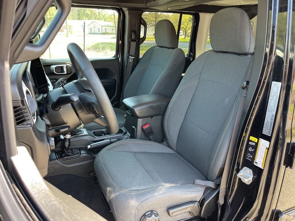 2025 Jeep Wrangler Sport S **** ONE OWNER ****