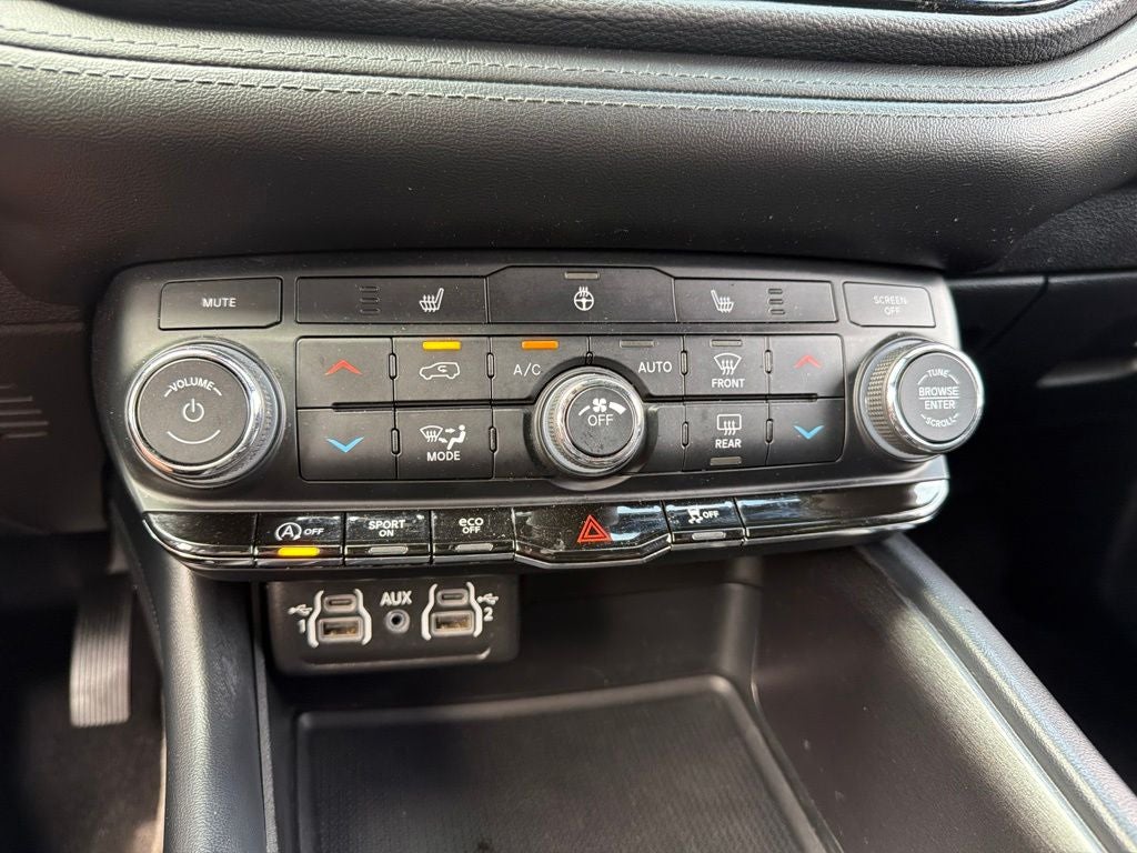 2024 Dodge Durango SXT Plus *** THREE ROW SUV ** LOW MILES ***