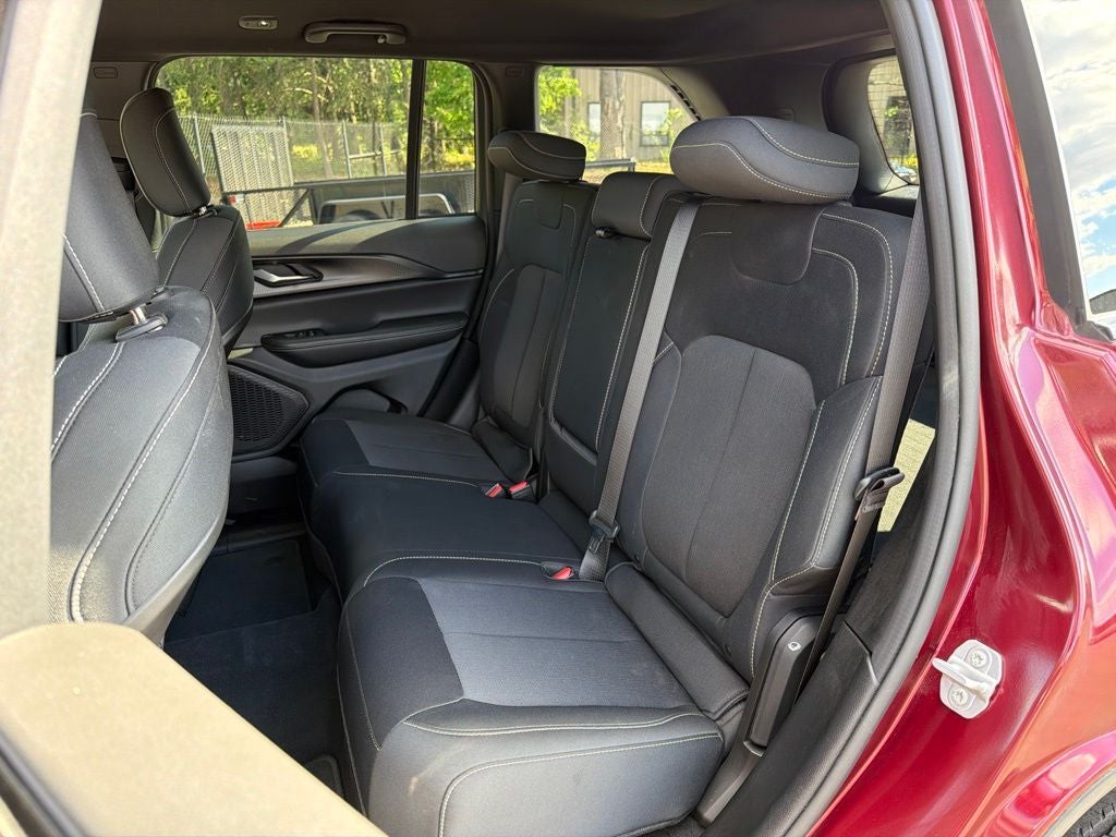 2024 Jeep Grand Cherokee Laredo