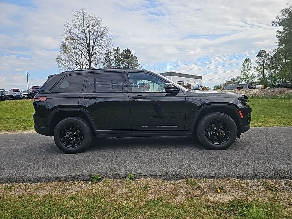 2025 Jeep Grand Cherokee Altitude **** ONE OWNER ****
