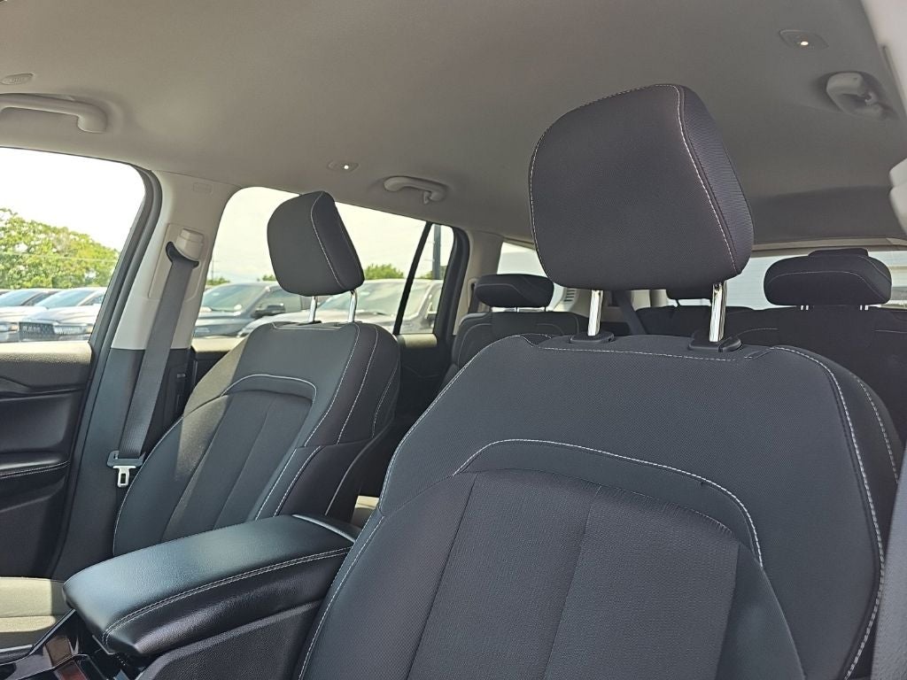 2023 Jeep Grand Cherokee L Laredo **** ONE OWNER ****