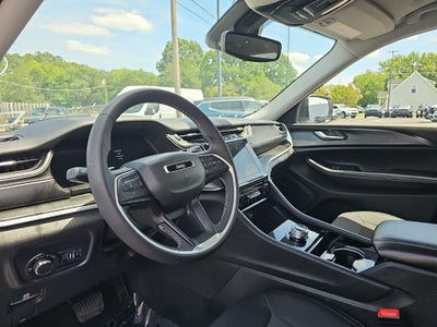 2023 Jeep Grand Cherokee L Laredo **** ONE OWNER ****