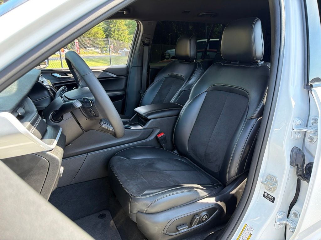 2024 Jeep Grand Cherokee L Altitude *** LOW MILES ** CLEAN TRADE ***