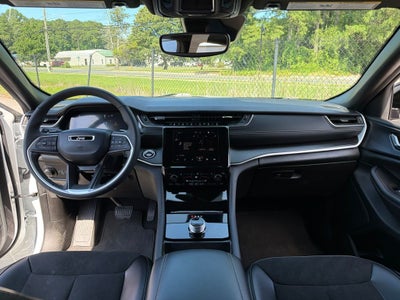 2024 Jeep Grand Cherokee L Altitude *** LOW MILES ** CLEAN TRADE ***