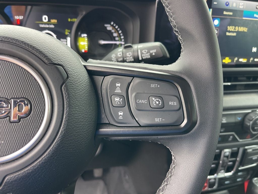 2025 Jeep Wrangler Willys 4xe **** ONE OWNER ****