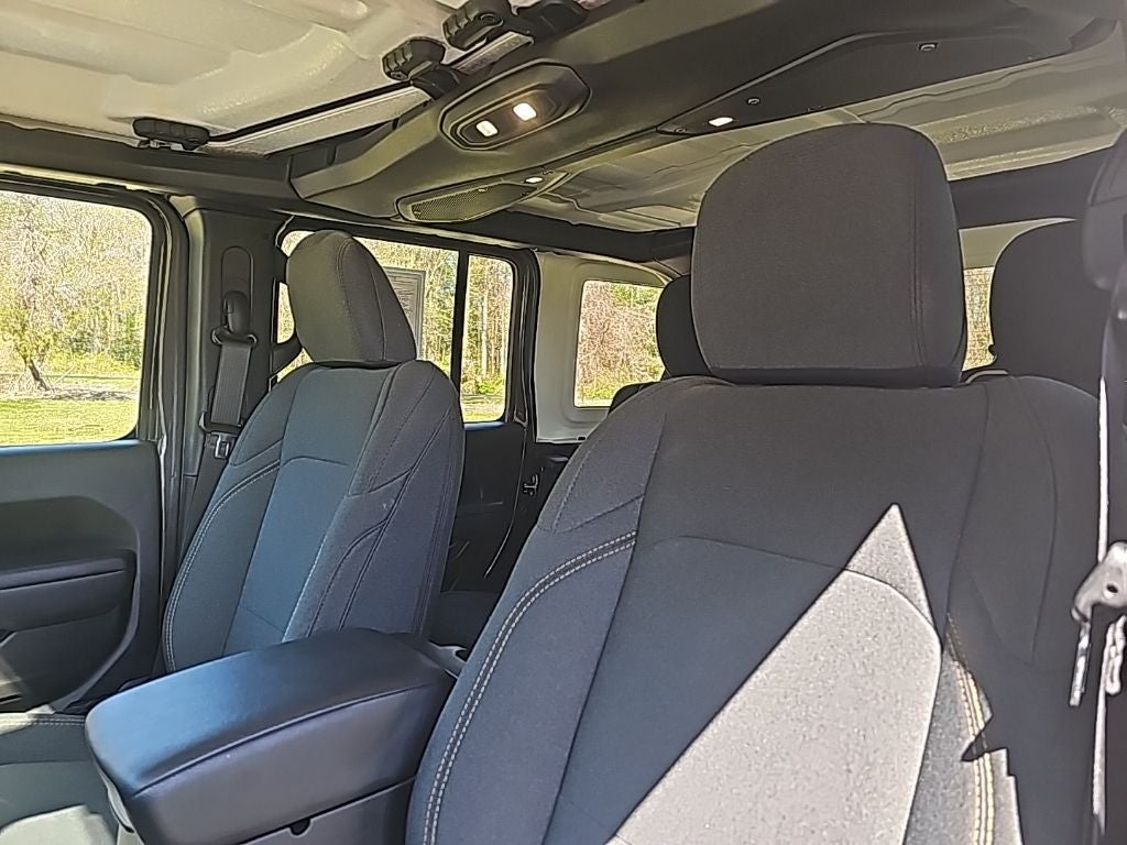 2025 Jeep Wrangler Willys 4xe *** BEACH READY ***