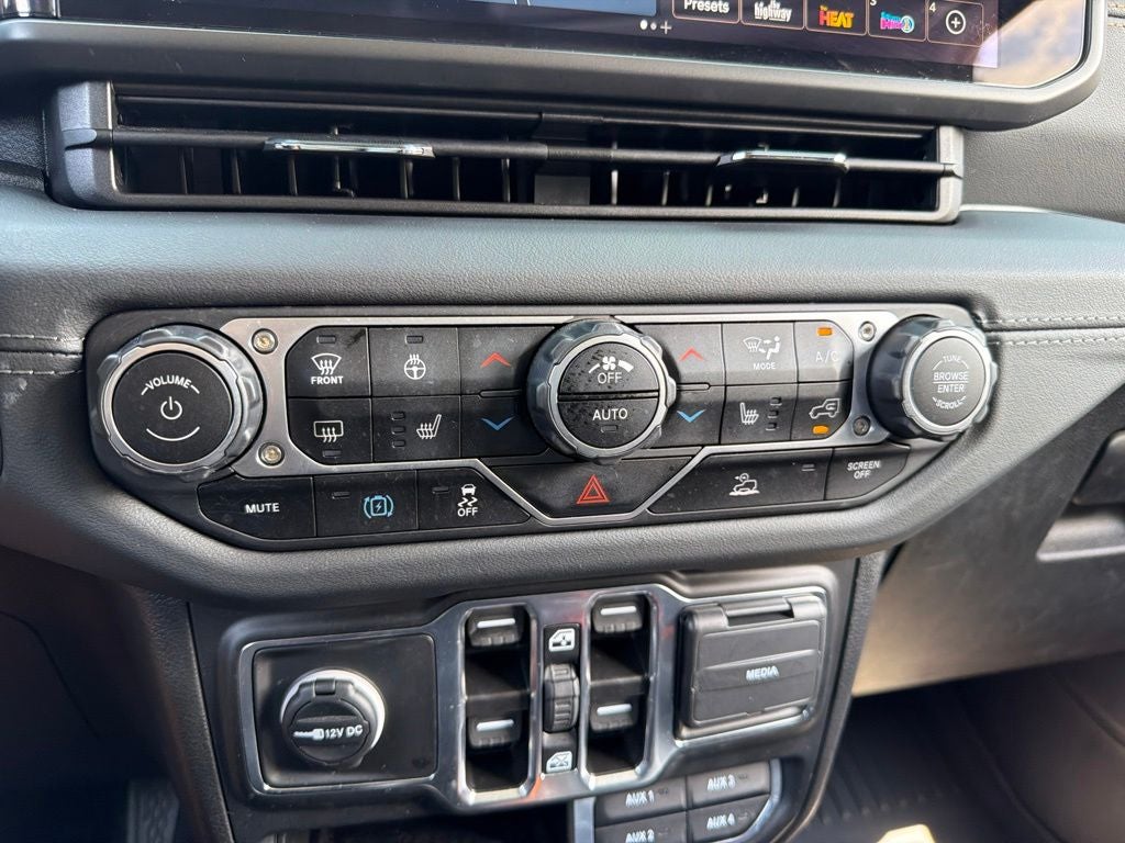 2024 Jeep Wrangler Sahara 4xe