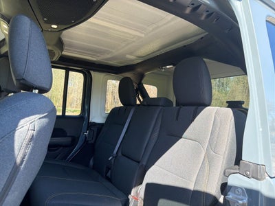 2025 Jeep Wrangler Sahara 4xe **** ONE OWNER ****