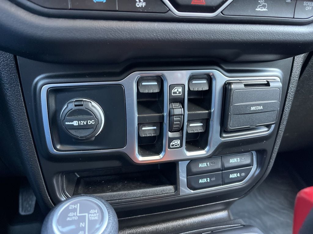 2025 Jeep Wrangler Sahara 4xe **** ONE OWNER ****