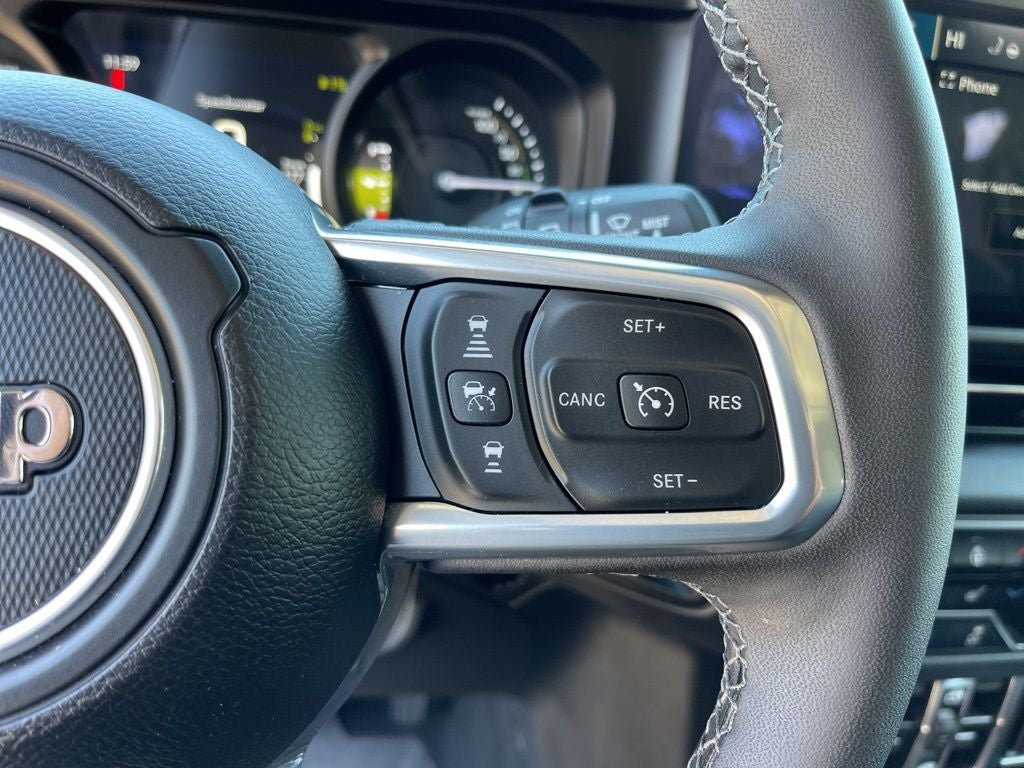 2025 Jeep Wrangler Sahara 4xe **** ONE OWNER ****