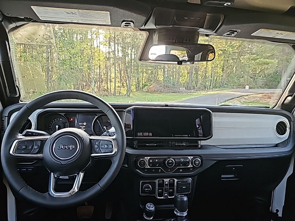 2025 Jeep Wrangler Sahara 4xe *** ONE OWNER ***