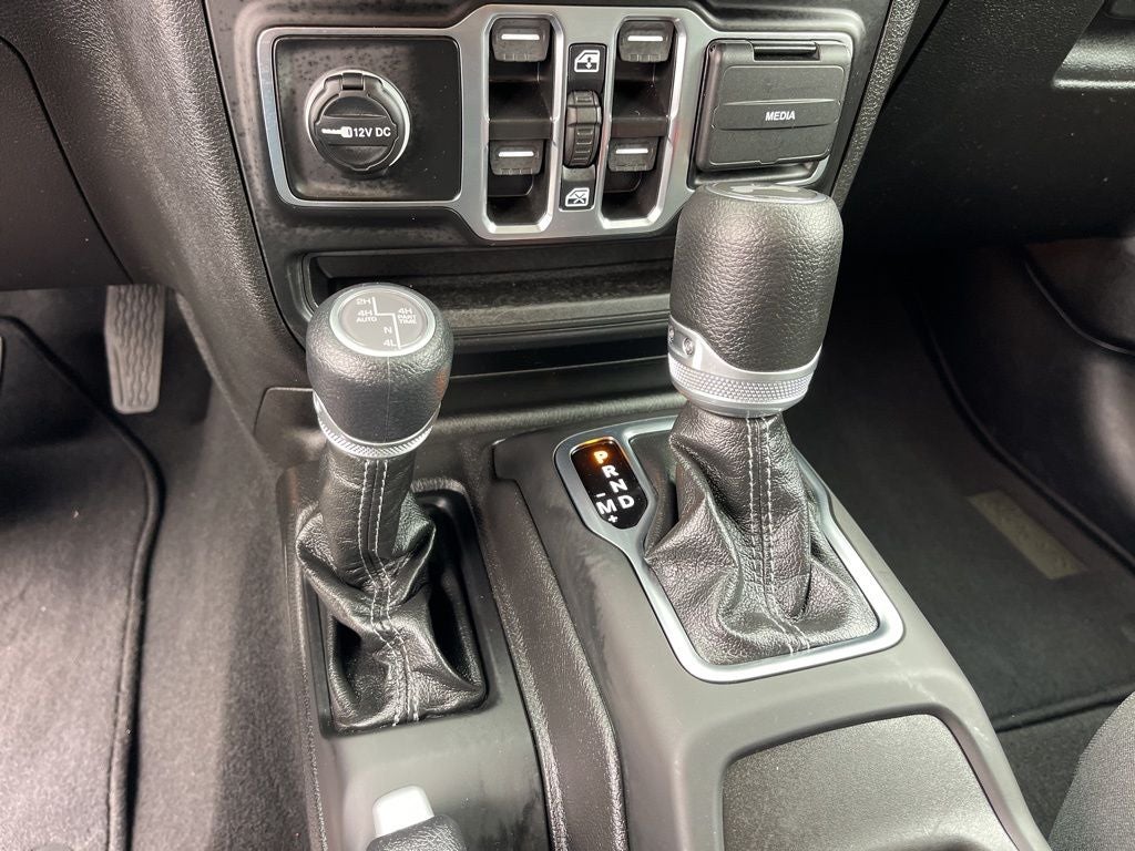 2025 Jeep Wrangler Sahara 4xe *** ONE OWNER ***