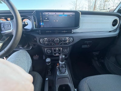 2025 Jeep Wrangler Sahara 4xe