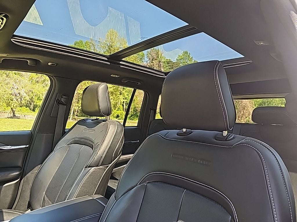 2023 Jeep Grand Cherokee Overland 4xe *** ONE OWNER ***