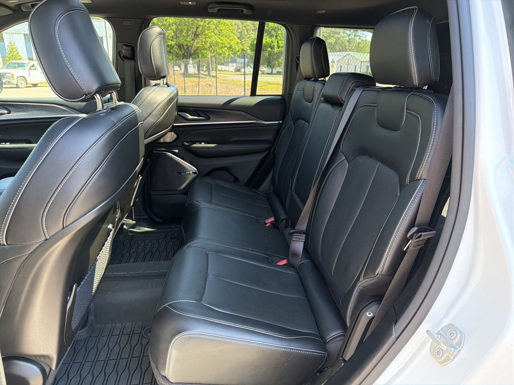 2023 Jeep Grand Cherokee Overland 4xe *** ONE OWNER ***