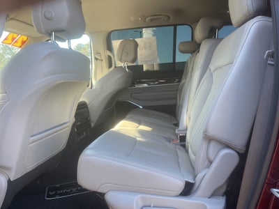 2022 Jeep Wagoneer Series II