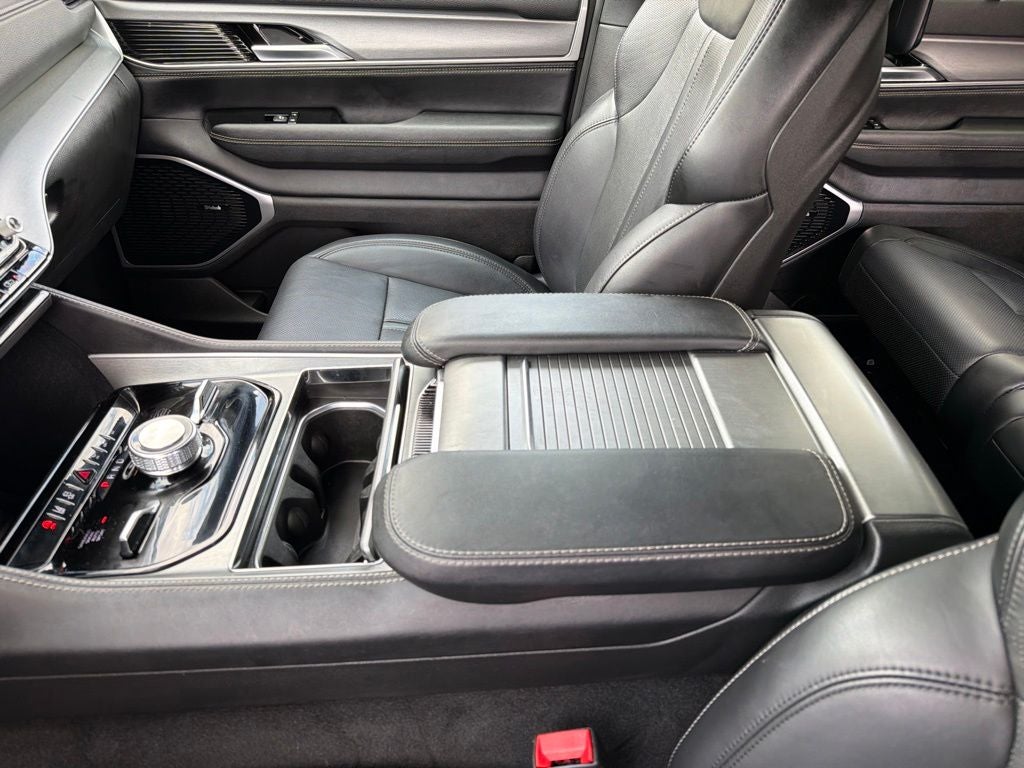 2025 Jeep Wagoneer Series III *** ONE OWNER ***