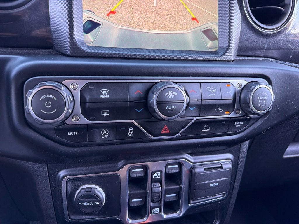 2022 Jeep Gladiator Sport