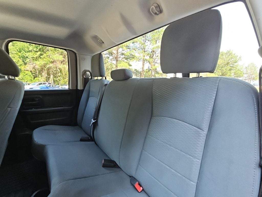 2018 RAM 1500 Express *** ONE OWNER ** HEMI V8 ***