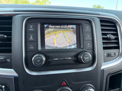 2024 RAM 1500 Classic SLT *** ONE OWNER ***
