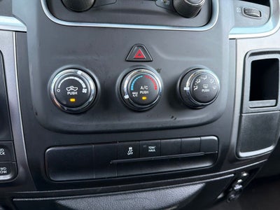 2024 RAM 1500 Classic SLT *** ONE OWNER ***